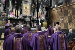 25-12-15 11-01-36 3208