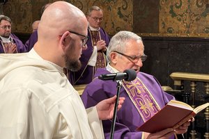 25-12-15 11-10-18 3223